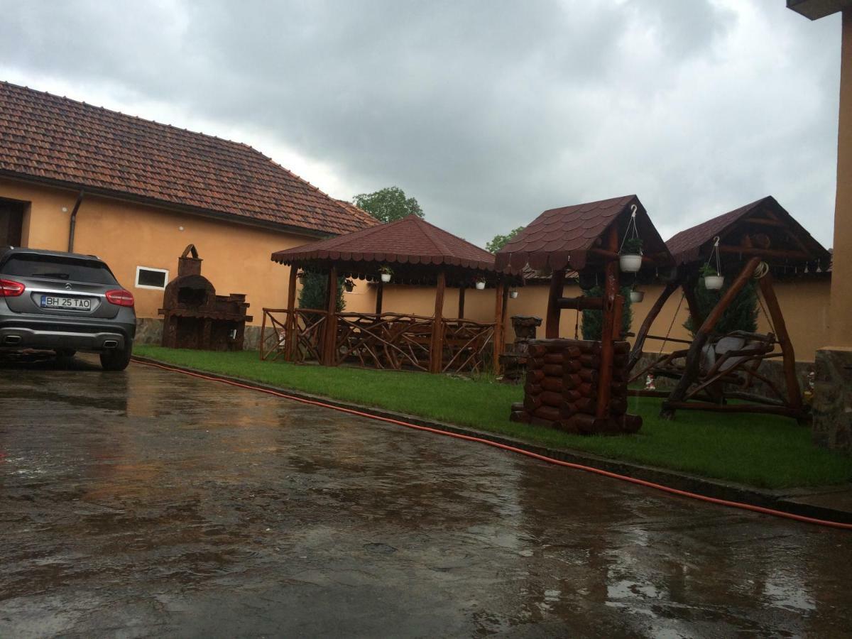 Country House Egomer Calugari Exterior photo
